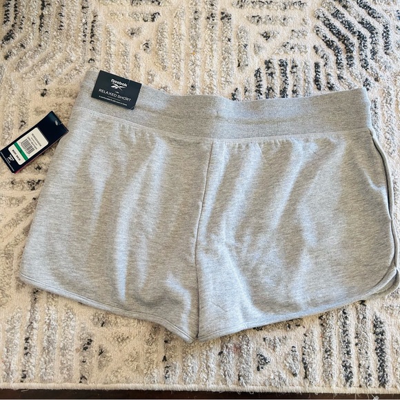 Reebok Women’s Balance Shorts Size‎ XL Heather Gray - Picture 4 of 6